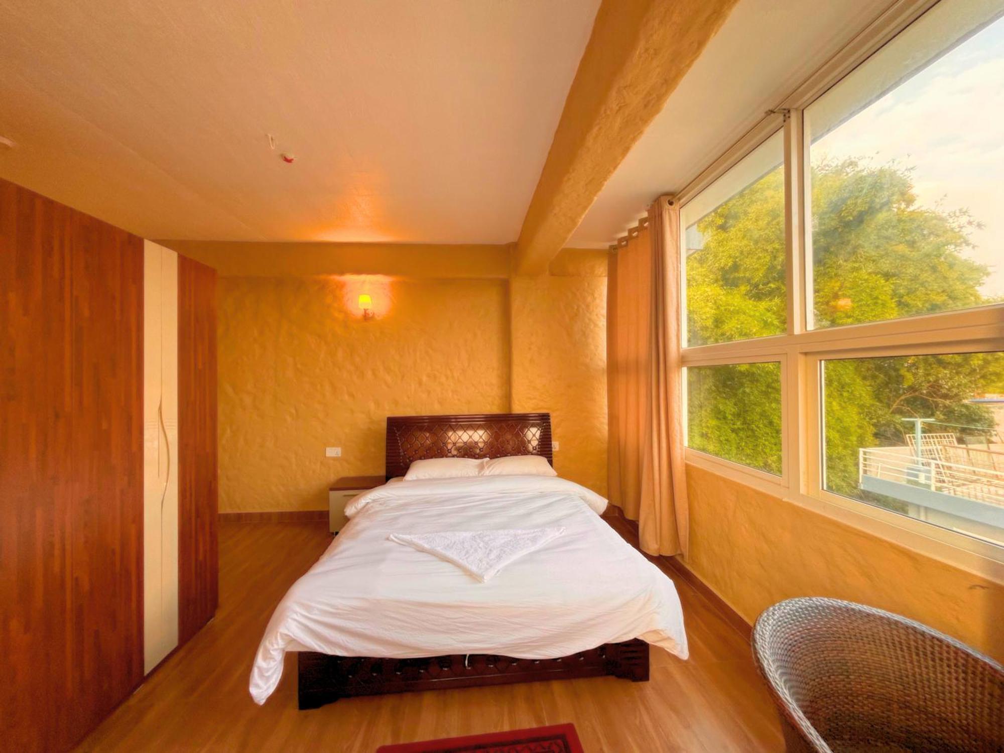 Nishan Apartments -Lakeside Pokhara Extérieur photo