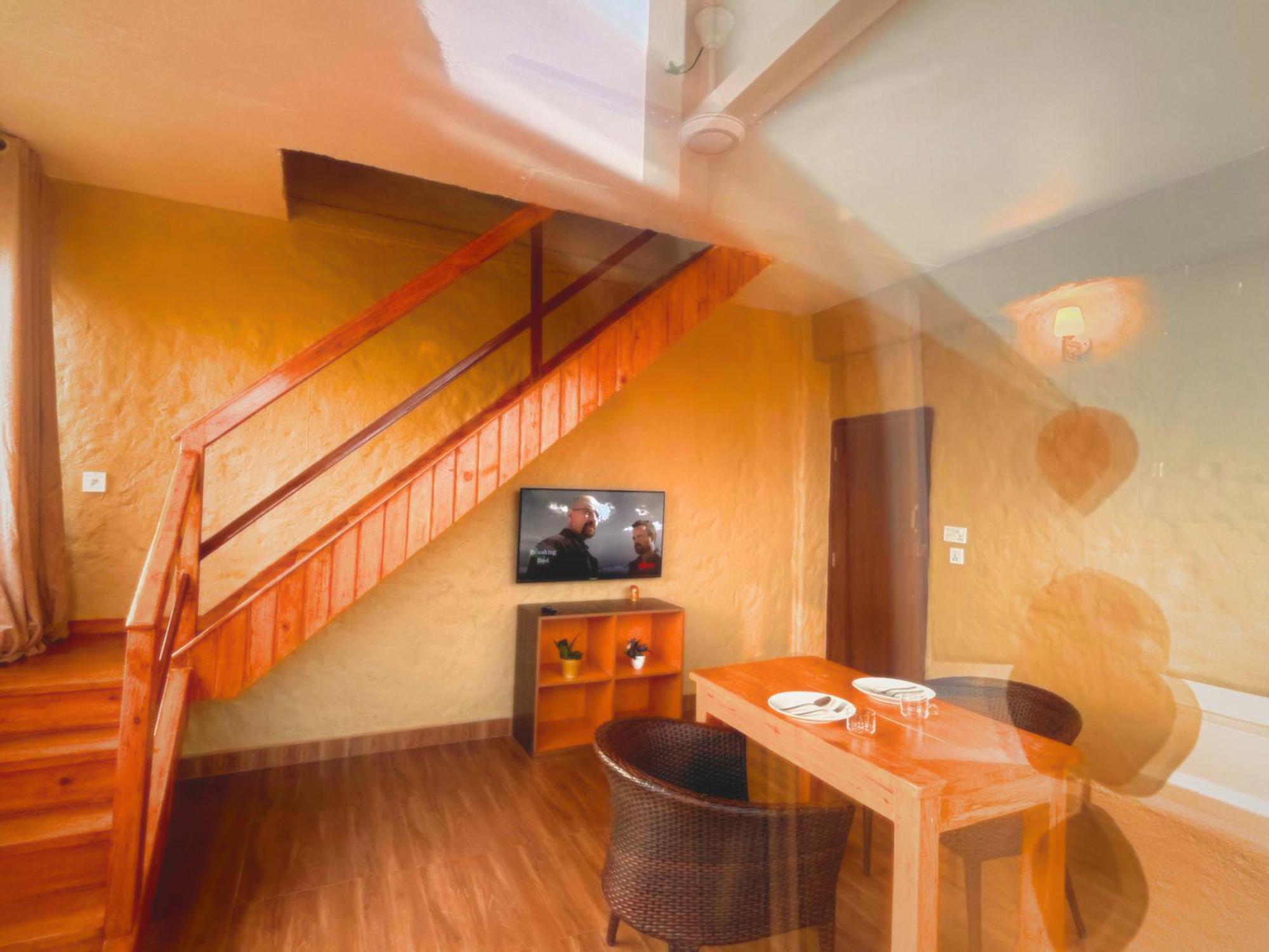 Nishan Apartments -Lakeside Pokhara Extérieur photo